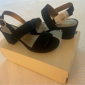 Anne Klein AK Padrino platform heels New In box. Size 6